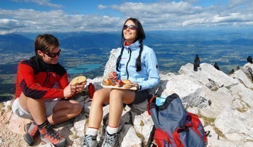 Wanderer auf Gerlitzen - Aktivitäten und Freizeitmöglichkeitenrund um Villach in Kärnten - Österreich