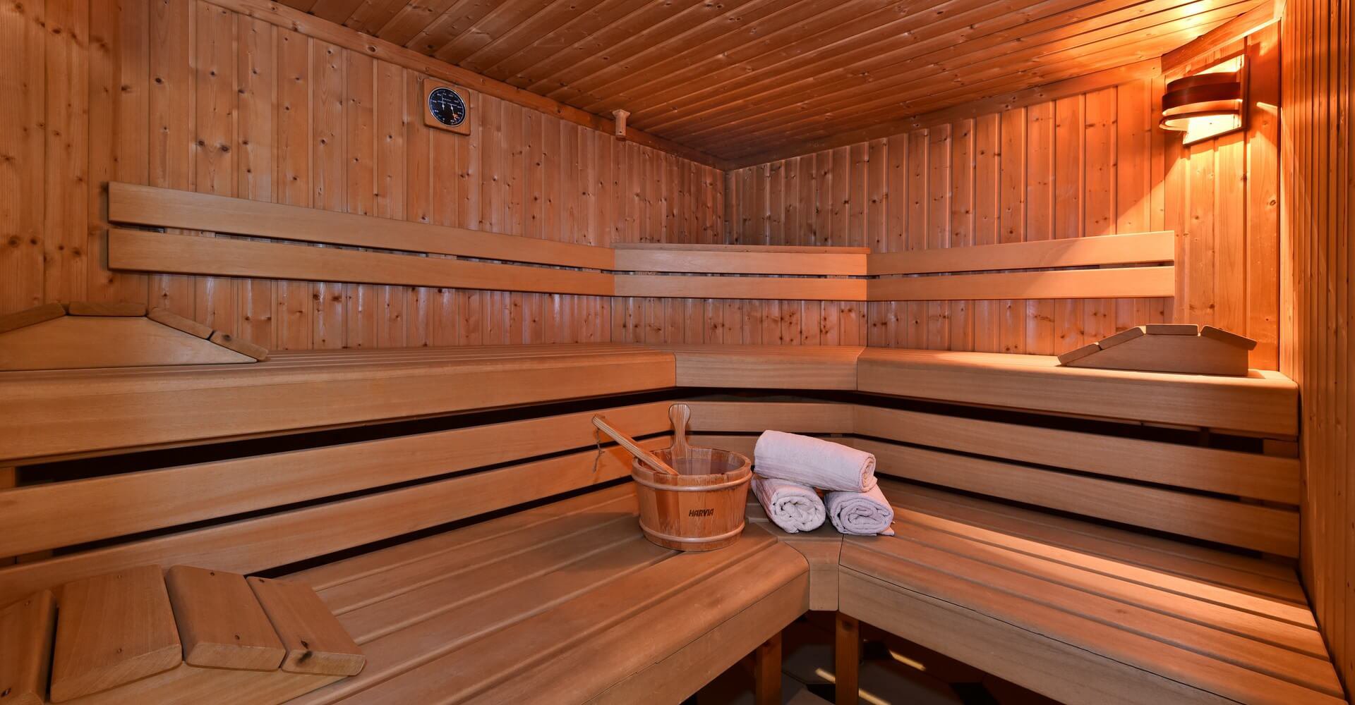 Wellness im Saunabereich bei Übernachtung mit Frühstück in Zimmer oder Ferienwohnungen in Kärnten bei Gerlitzen am Ossiacher See in Arriach